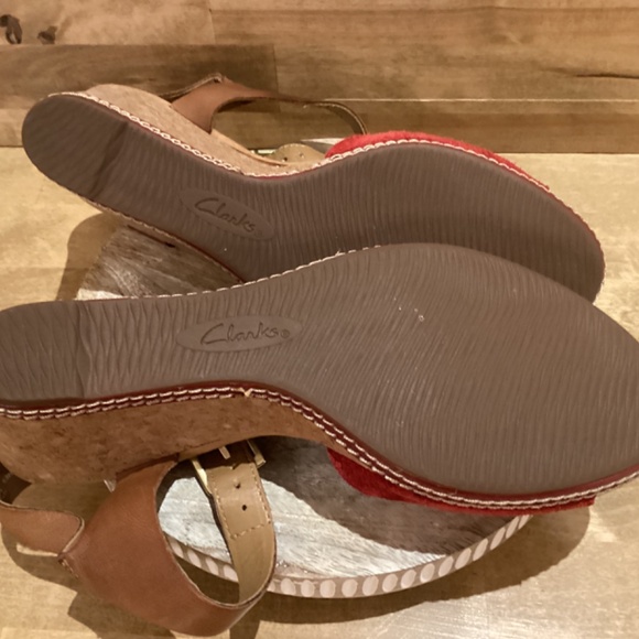 Clarks Espadrille Cork Wedge Sandal w/Red Suede Leather Upper Size 8.5 M - Picture 7 of 7